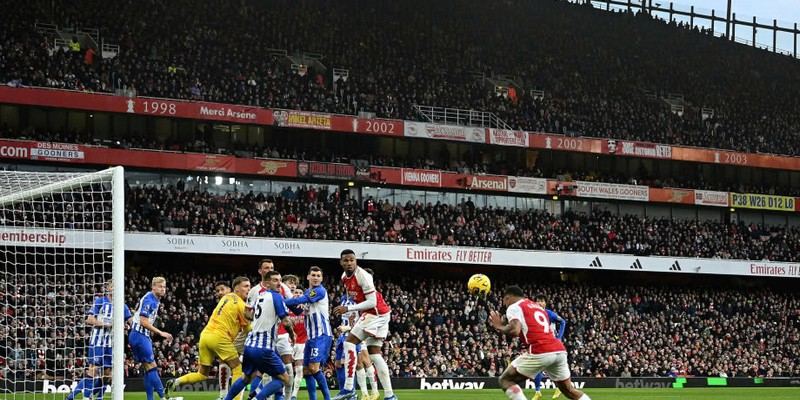 Bàn thắng từ pha đá phạt gián tiếp chỉ được tính khi bóng chạm vào cầu thủ thứ 2